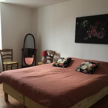 Maison De Centre Ville 6 Personnes Précigné Exteriör bild